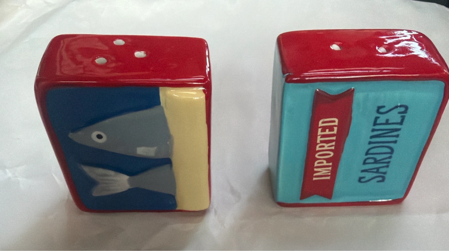 Blue Sardine Tin Butter Dish with Salt & Pepper Shakers - photo 2