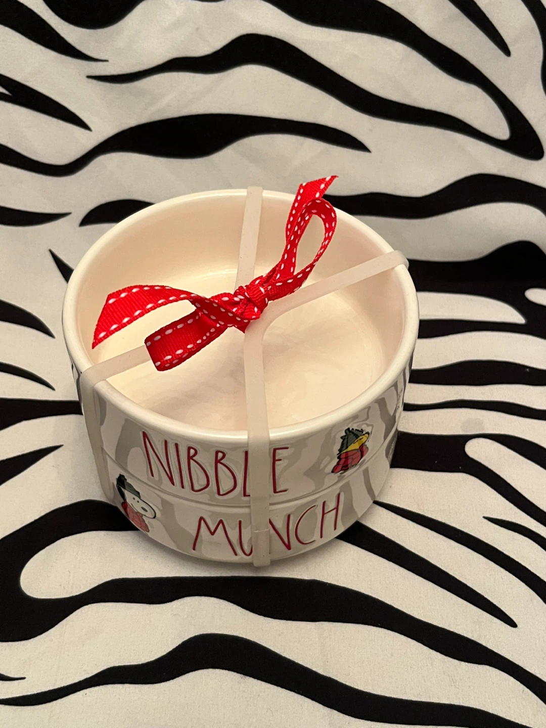 🎄 Rae Dunn x Peanuts "Nibble & Munch" ceramic bowl set 🎄 - photo 3