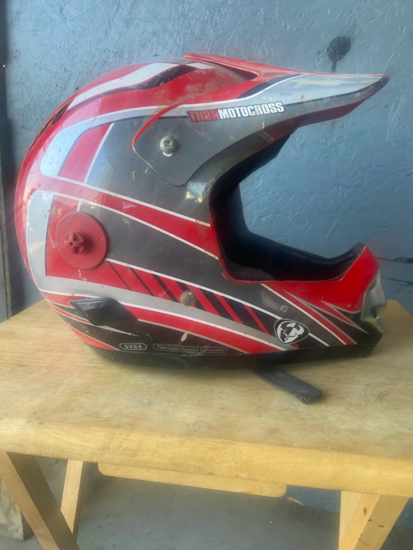 Thor Motocross Helmet - photo 3
