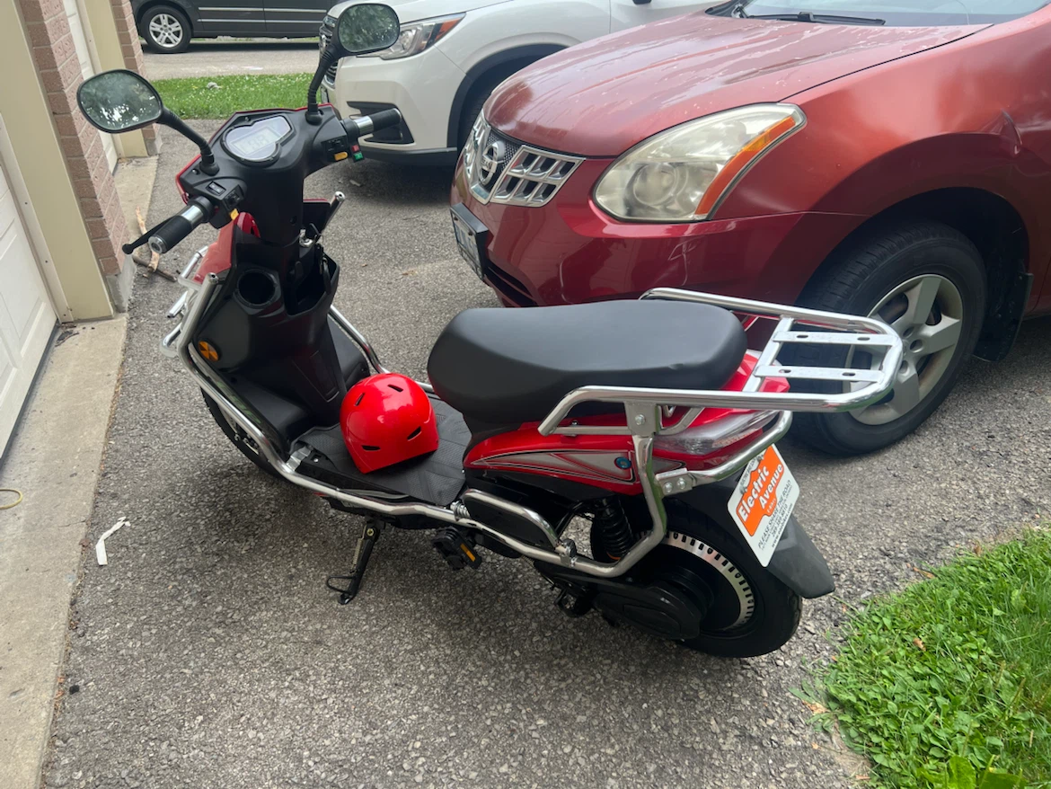 Red Electric Scooter with Helmet - photo 3