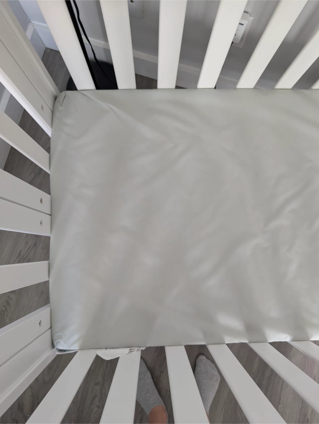 DaVinci Folding Portable 3-in-1 Mini Crib with Mattress - photo 5