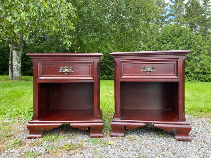 Pair of Gibbard Solid Mahagony Wood Nightstands (CAN DELIVER)