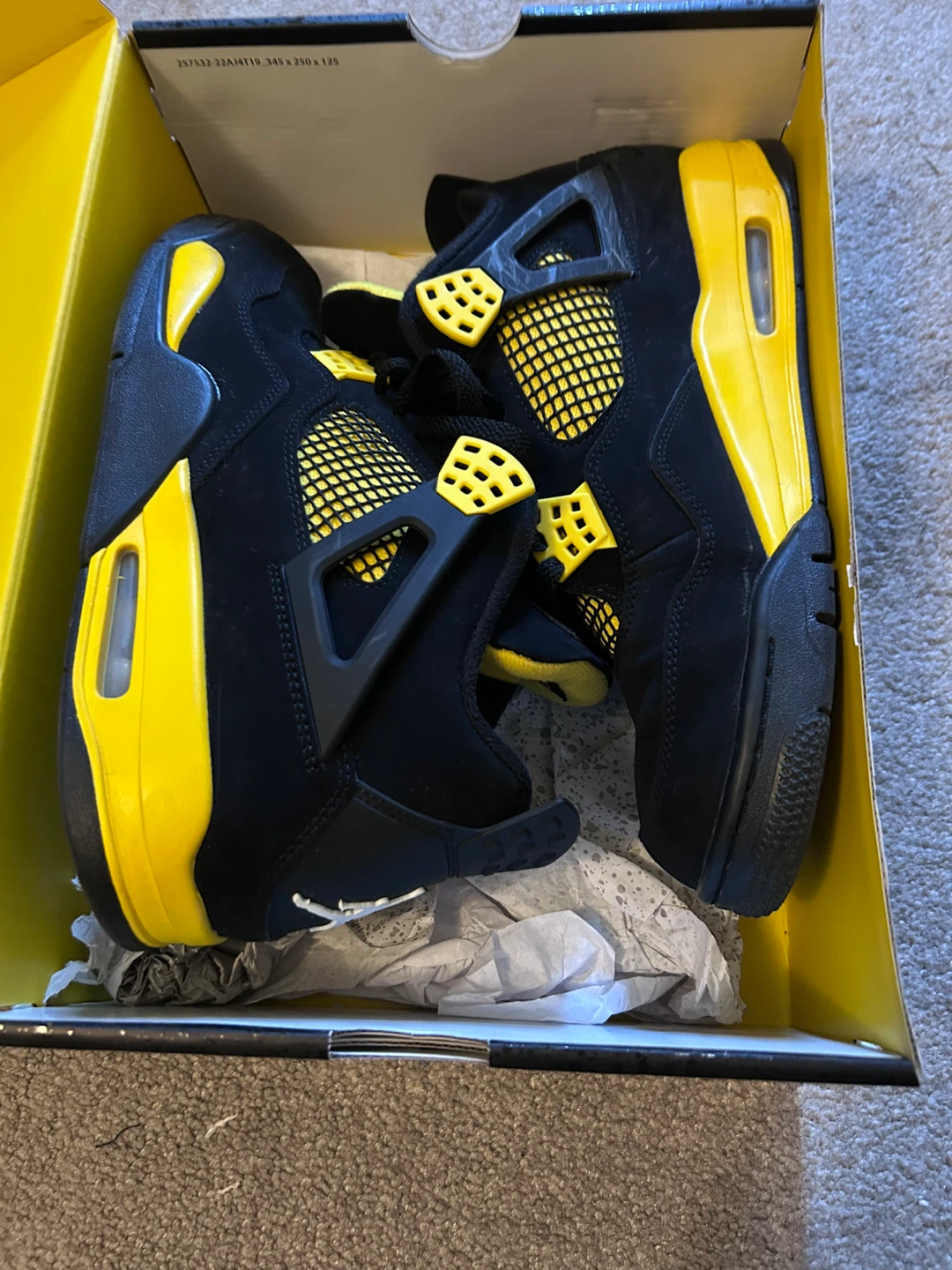 Air Jordan 4 yellow thunder