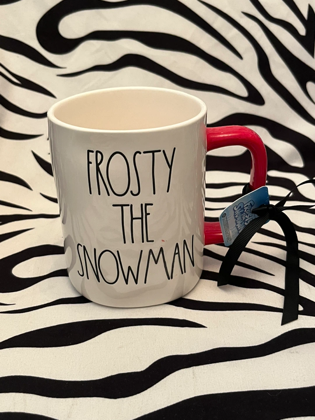⛄️ Rae Dunn "Frosty the Snowman" double-sided mug