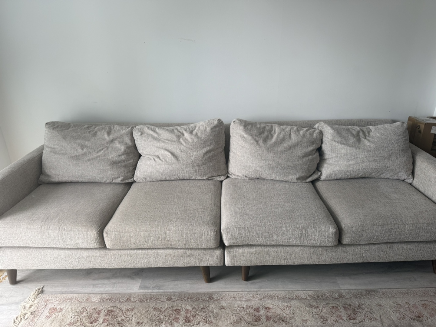 Selling Beautiful Couch✨