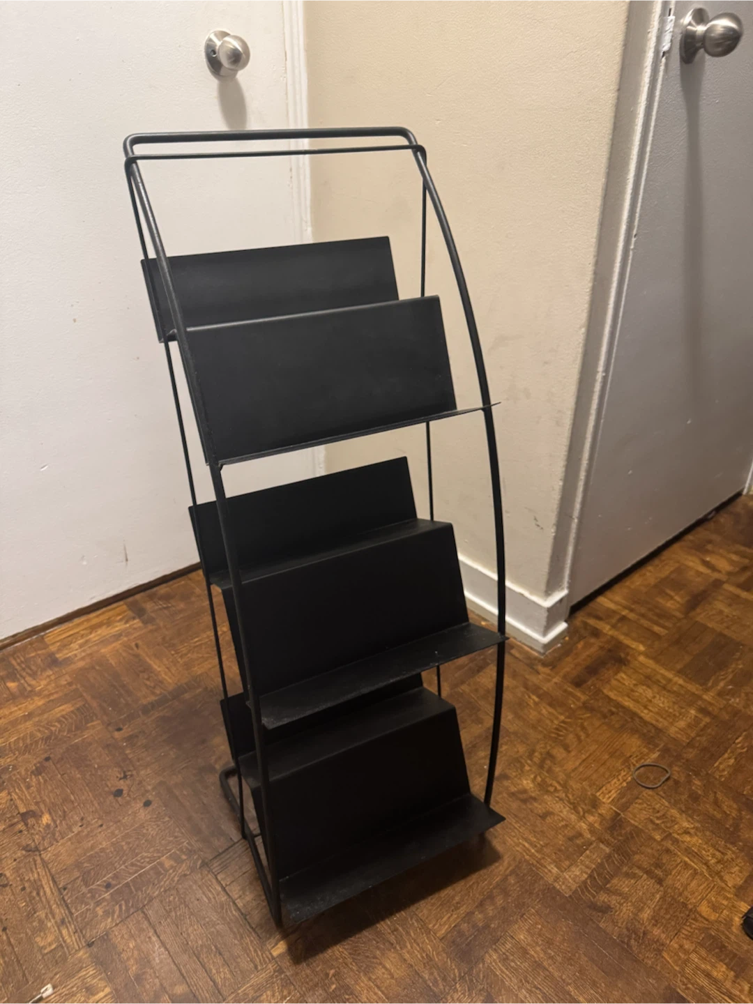 Black Metal Magazine Rack
