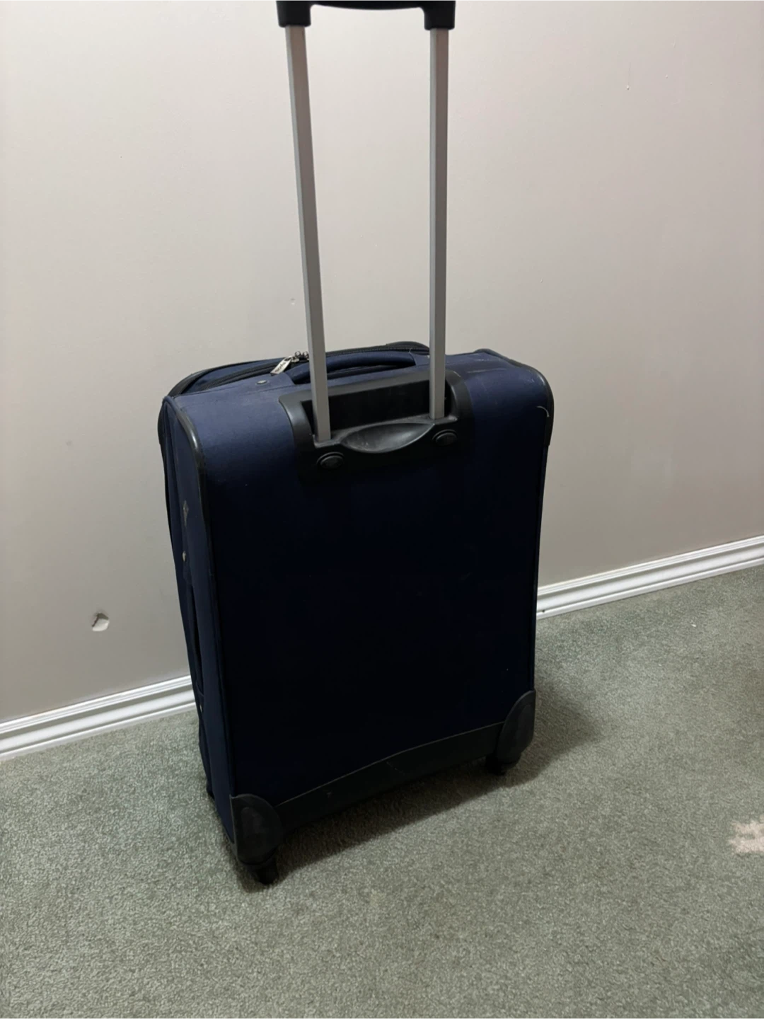 Used Suitcase in good condition - photo 4