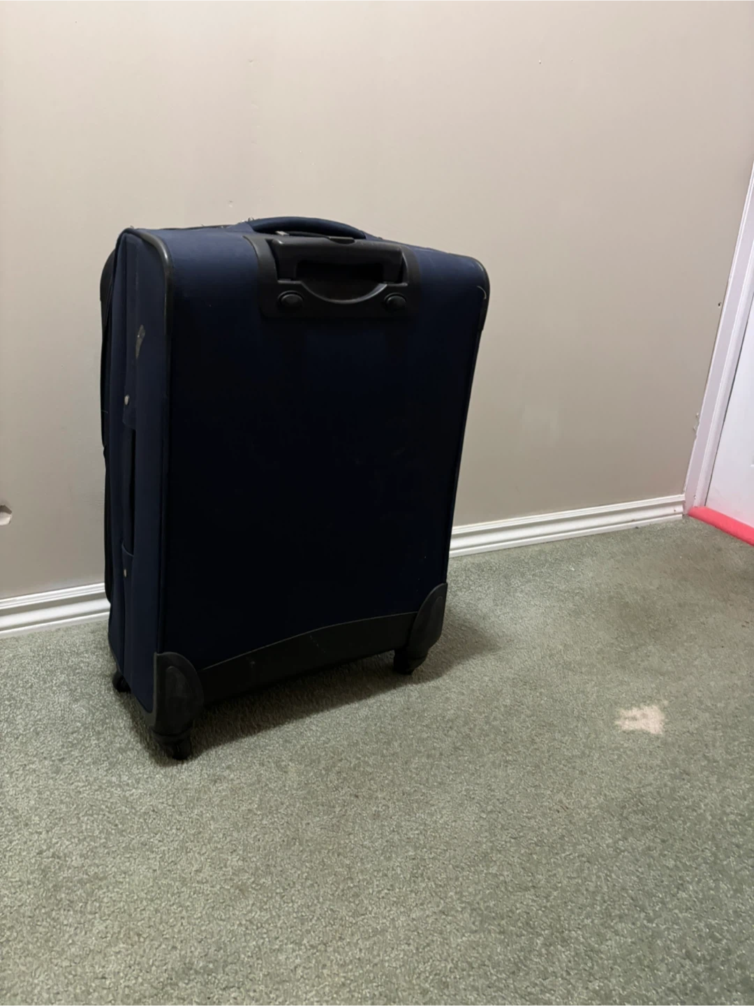 Used Suitcase in good condition - photo 5