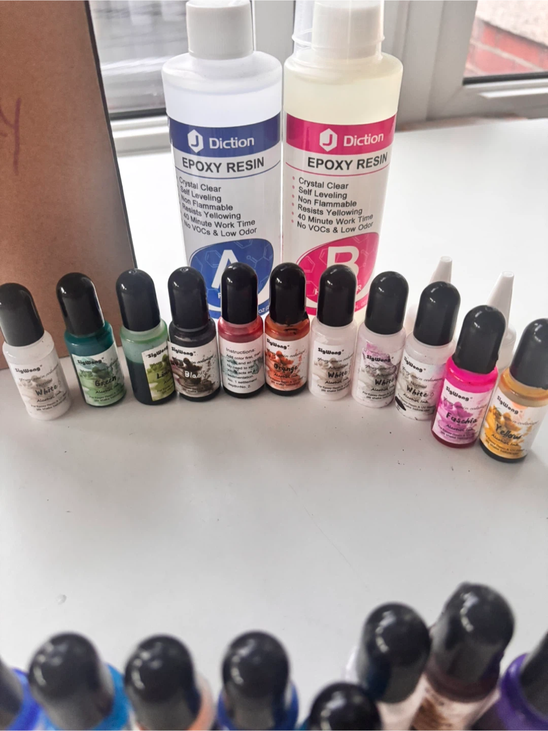 Diction Epoxy Resin with 18 Alcohol Inks - photo 4