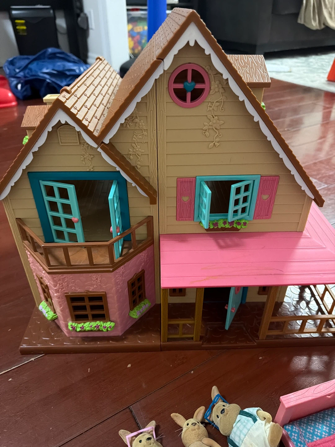 Dollhouse with Animal Figures - photo 2