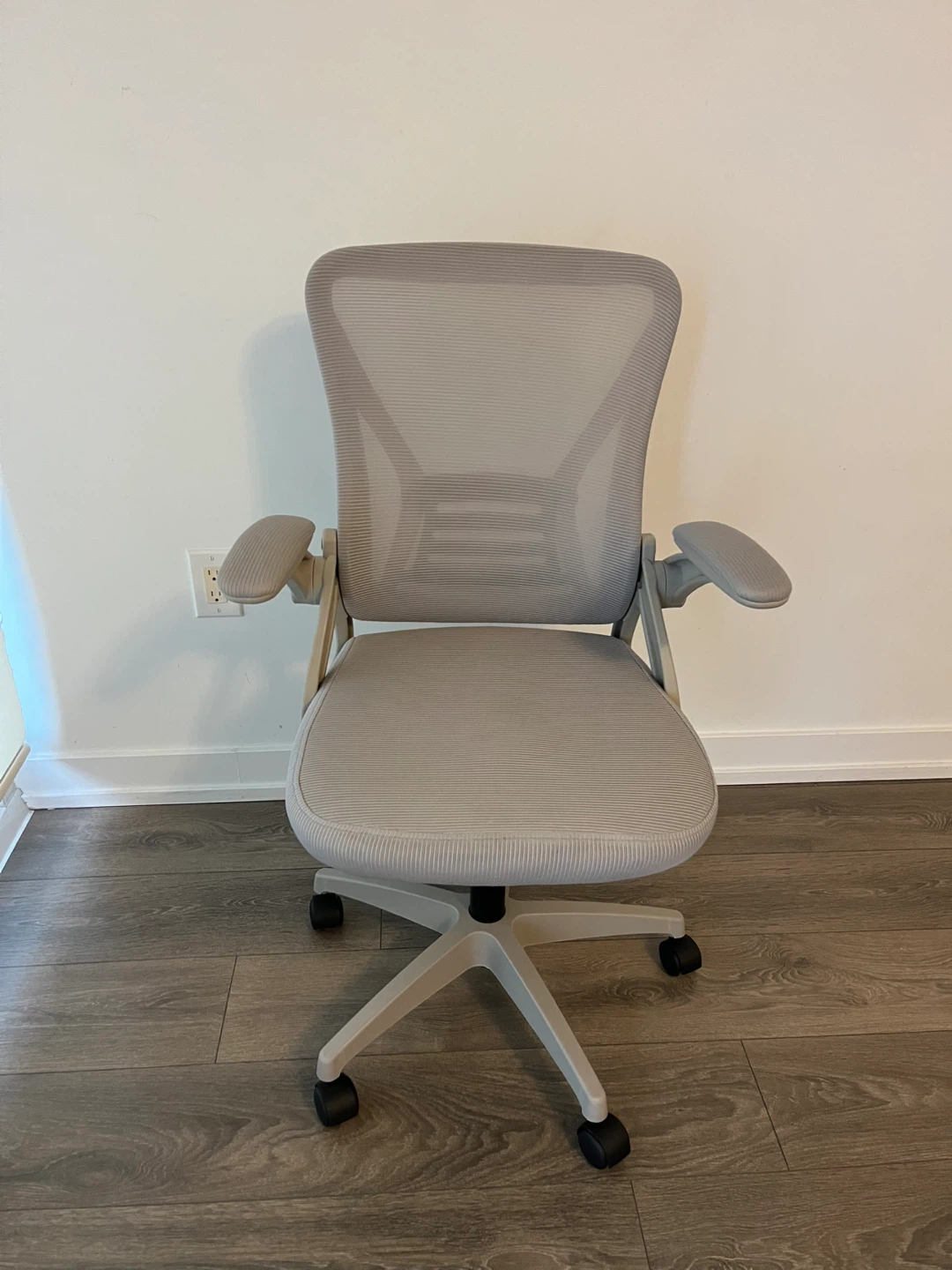 Light Gray Mesh Office Chair