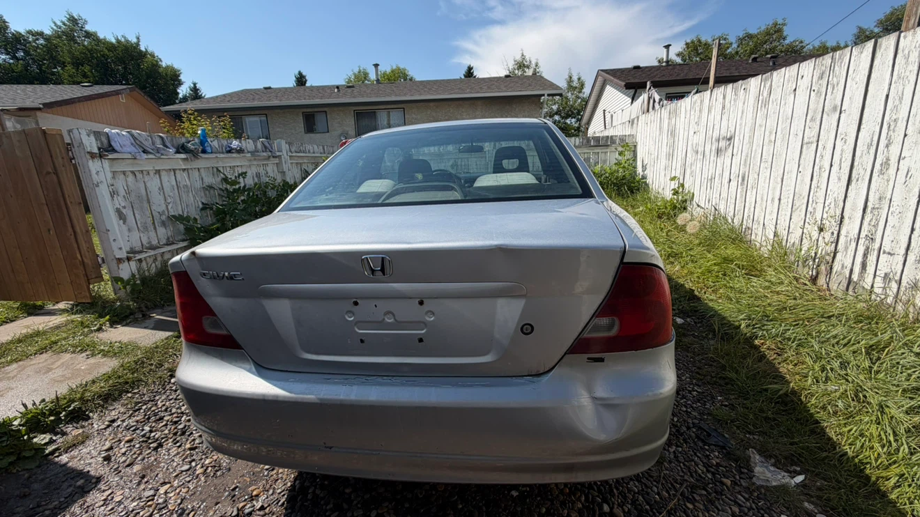 Selling 2002 Handa civic coupe - photo 4