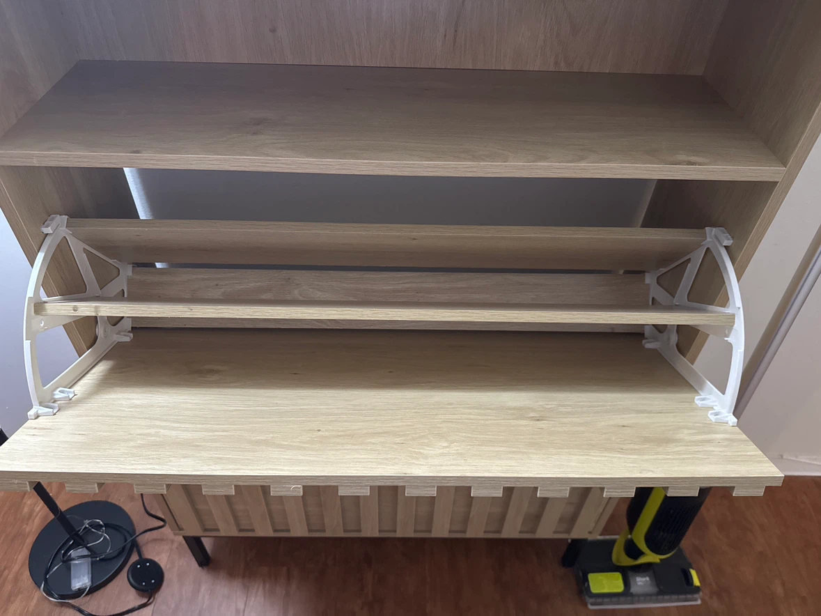Move out sale! - Wooden Shoe Cabinet with 2 Drawers - photo 3