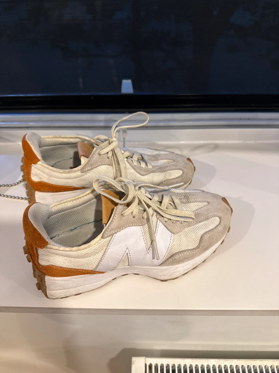 New Balance 327 Sneakers