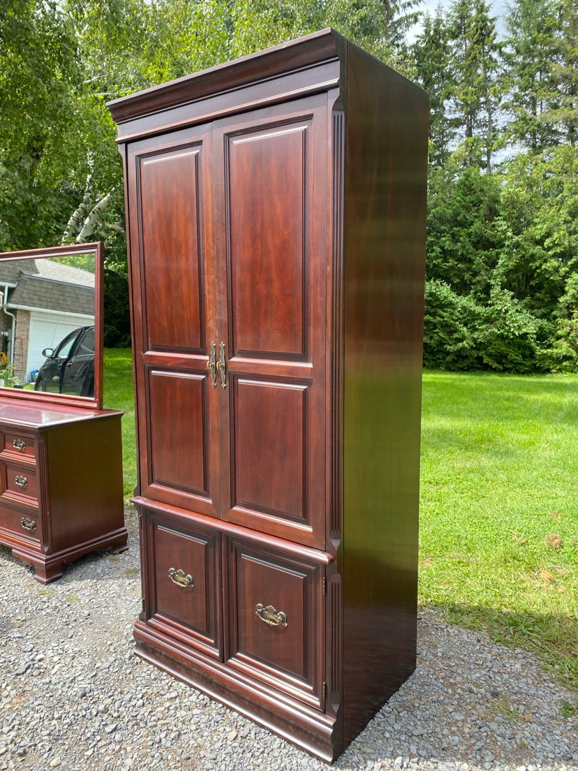 Vintage Gibbard Solid Mahogany Armoire / Wall Unit - photo 4