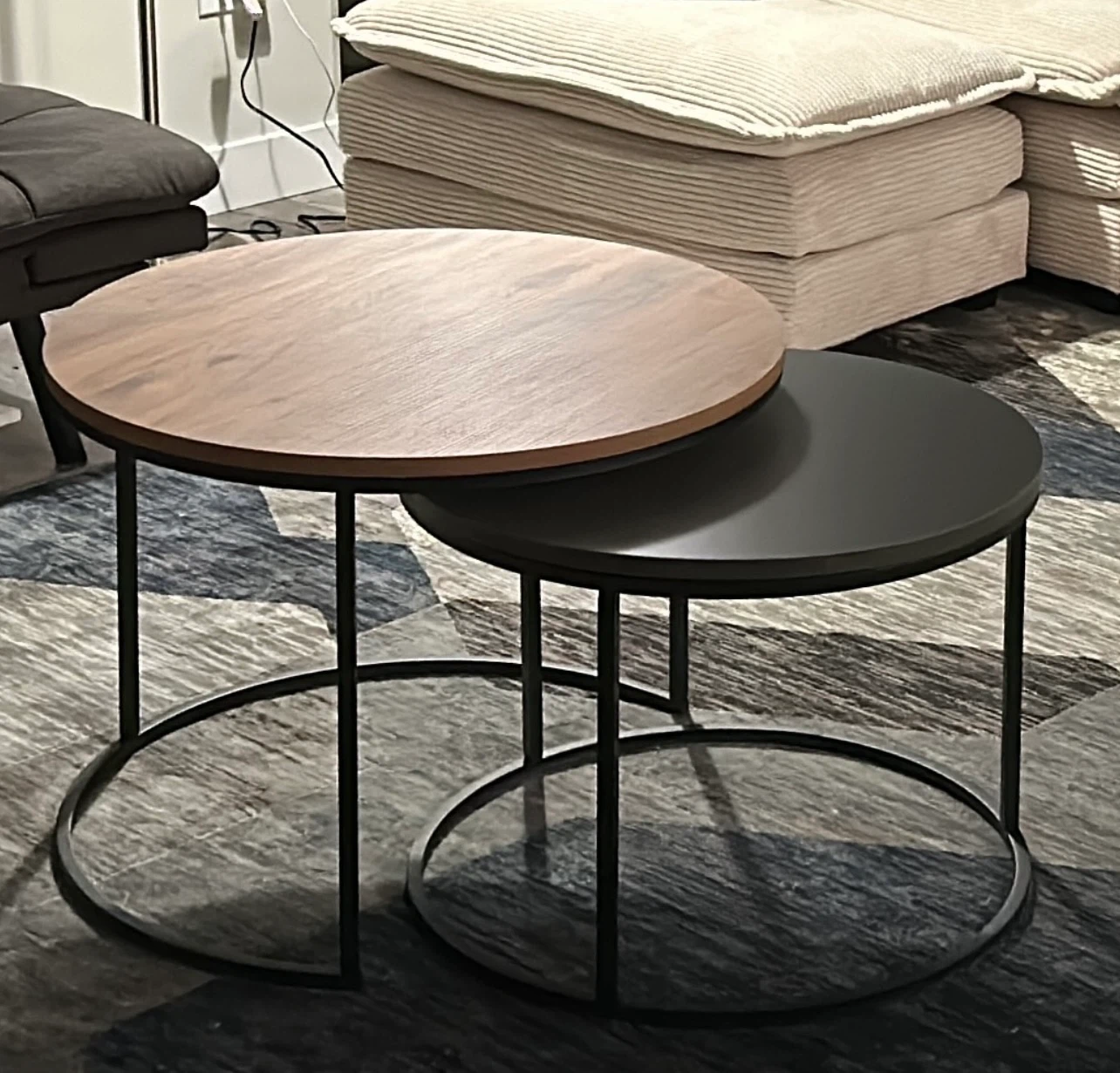 Nesting Coffee Tables (set of 2)