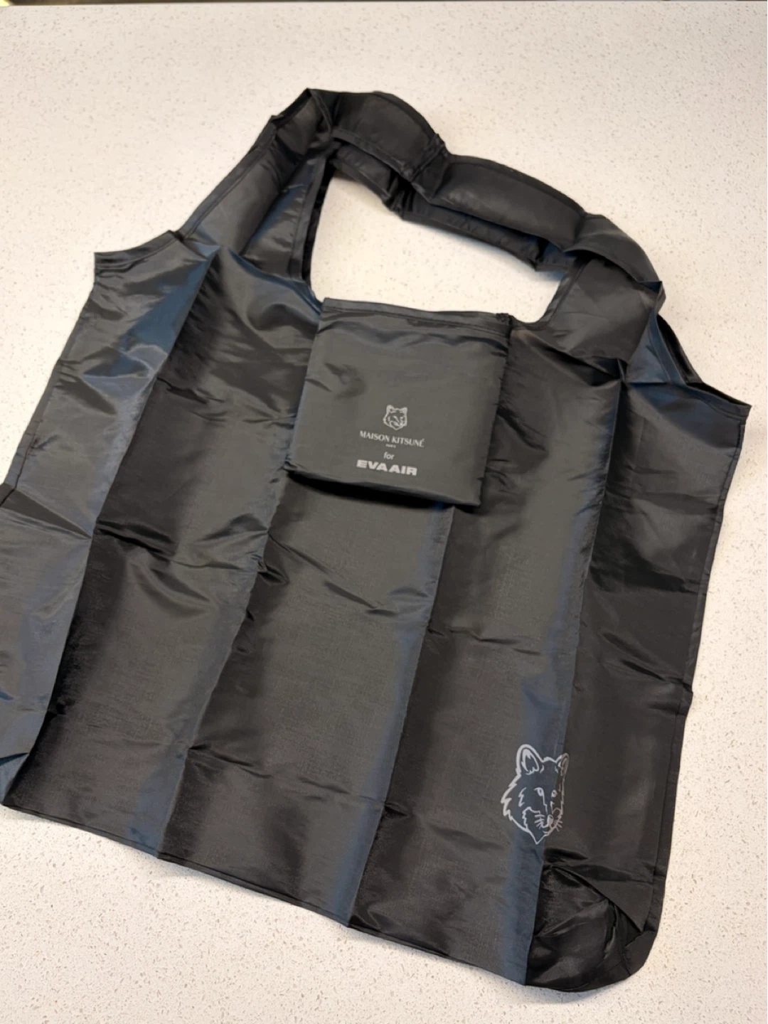 Maison Kitsuné for EVA AIR Amenity Kit/ Cross body bag - photo 3