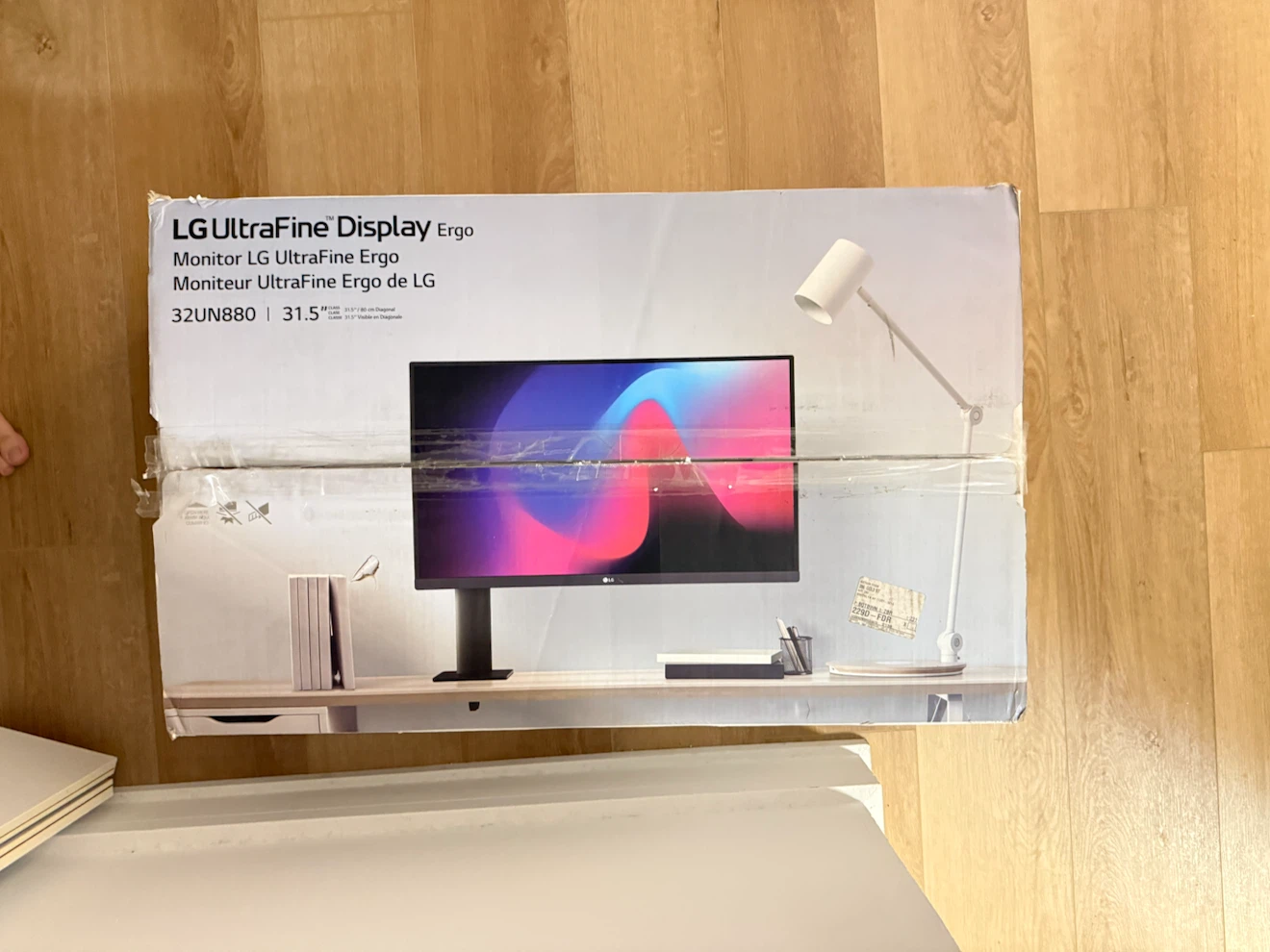 LG UltraFine Display Ergo Monitor 32UN880 - photo 3