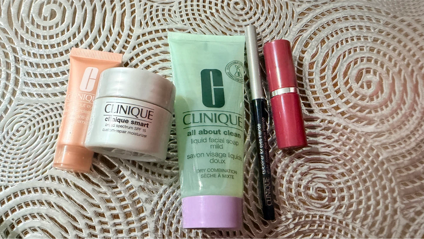 Clinique Skincare & Makeup Set