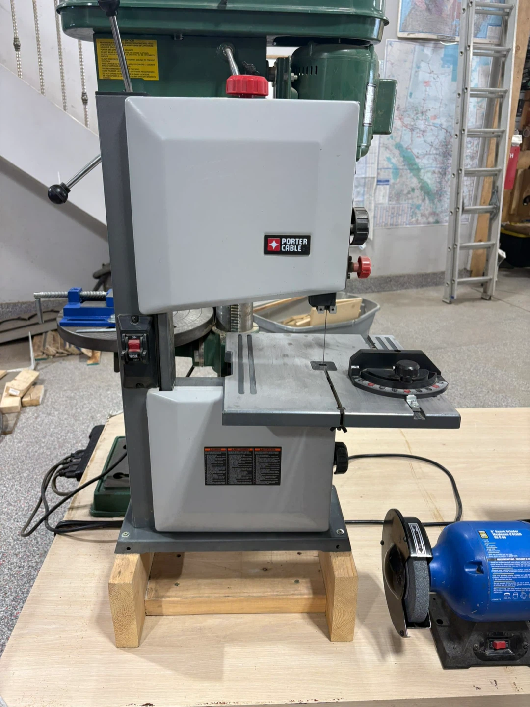 Porter-Cable 9” Band Saw – Works Perfect – Miter Gauge Included - photo 5