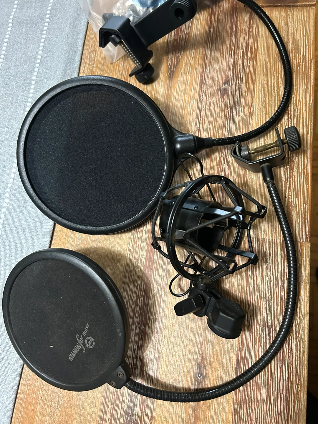 K & M Studio Microphone Pop Filter and Shock Mount Set
