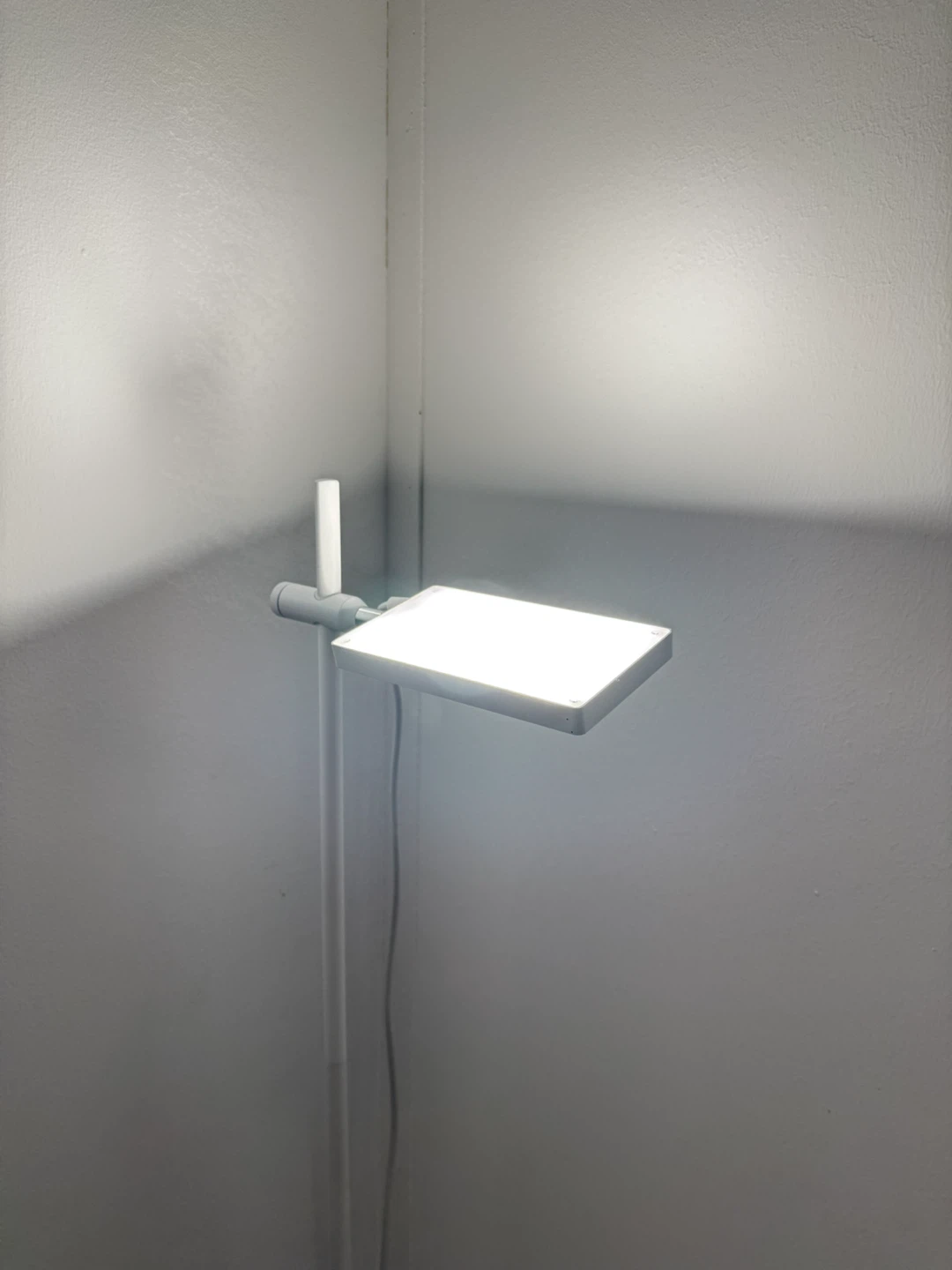 Modern LED Floor Lamp - photo 2
