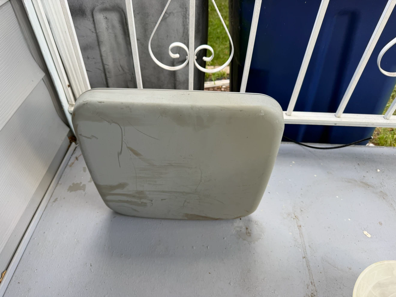 Rogers 5G Outdoor FWA RGN1202 - photo 2