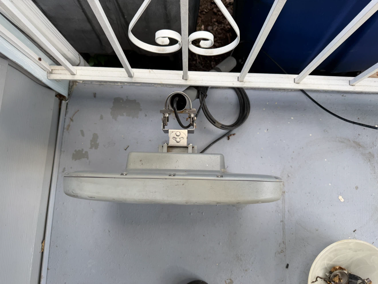 Rogers 5G Outdoor FWA RGN1202 - photo 3