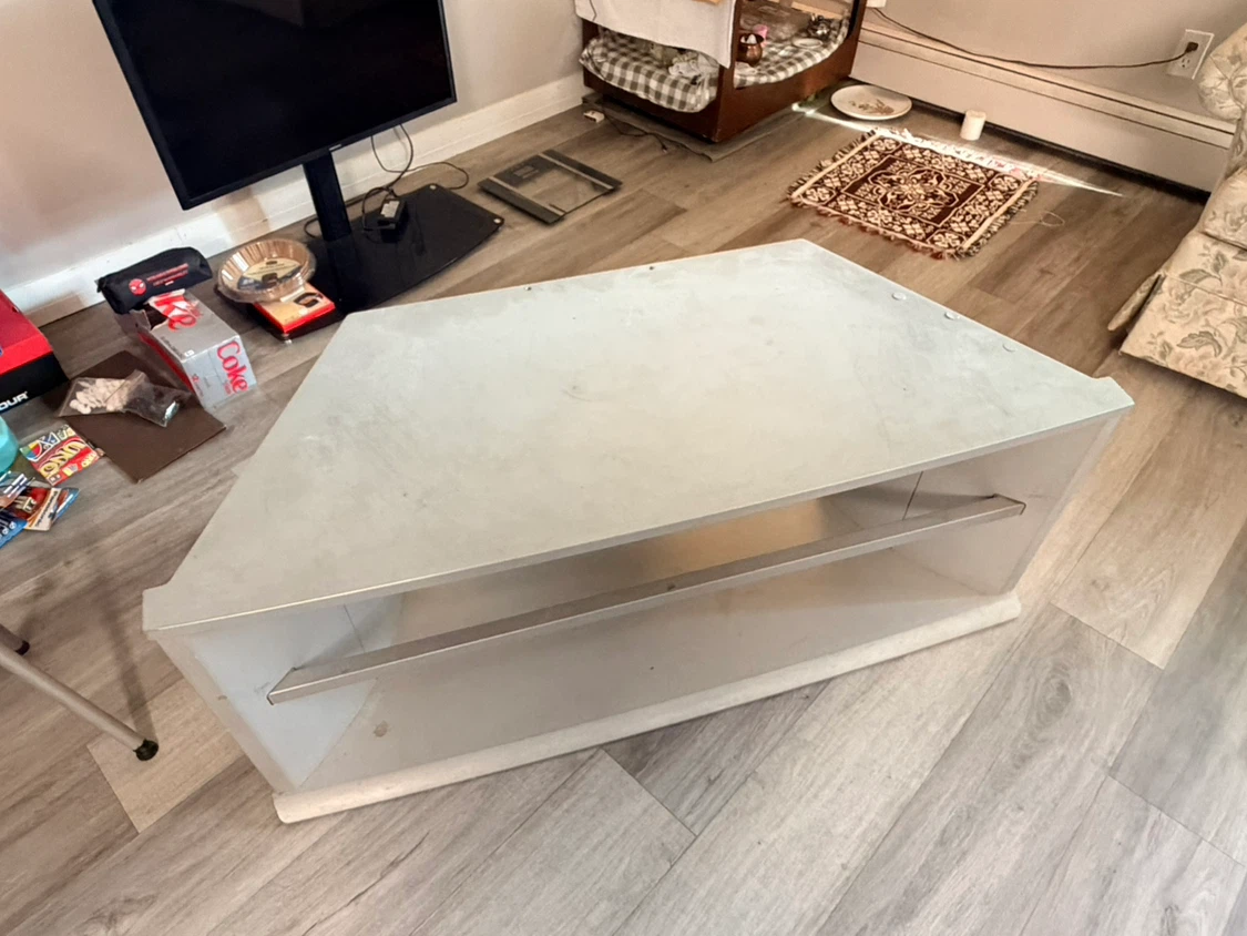 Sofa and Table - photo 5