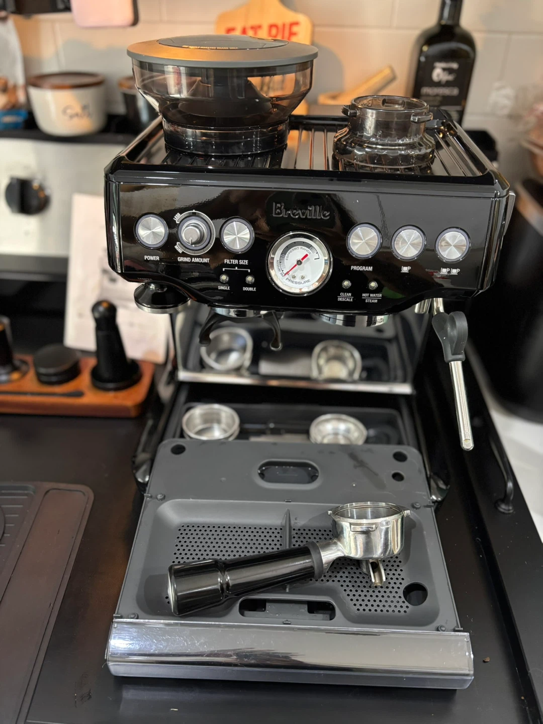 Breville Barista Express Espresso Machine - Black - photo 2