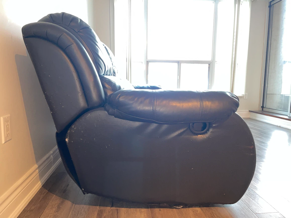 Black Leather Reclining Sofa - photo 4