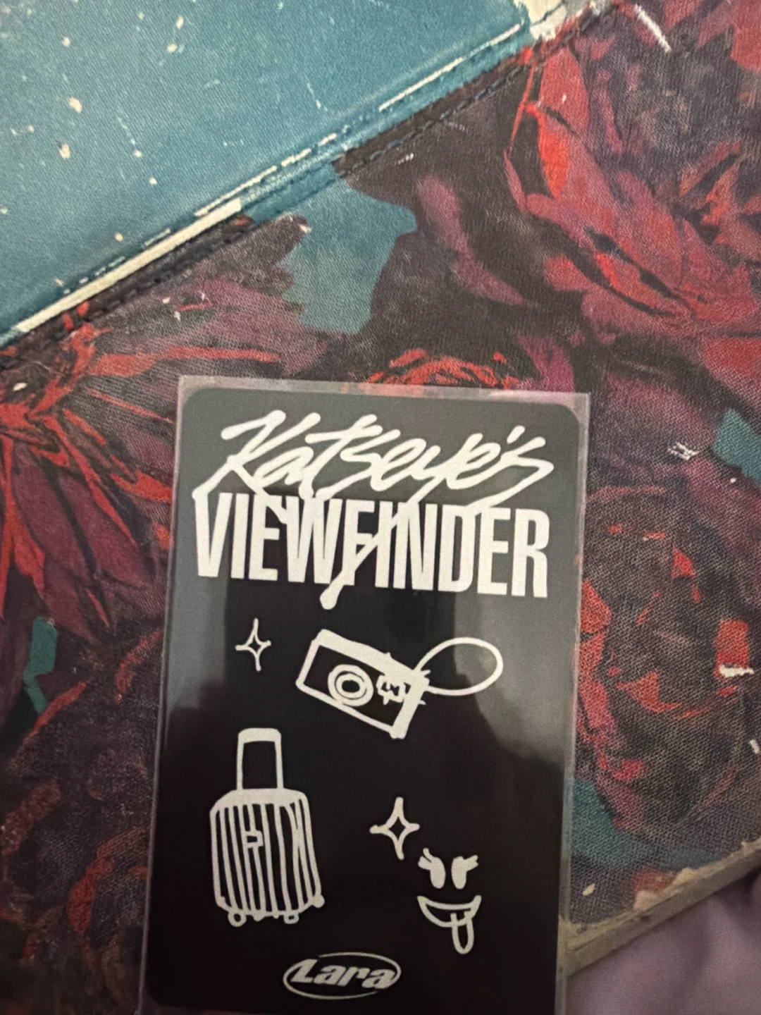 Lara Katseye's Viewfinder Photocard - photo 2