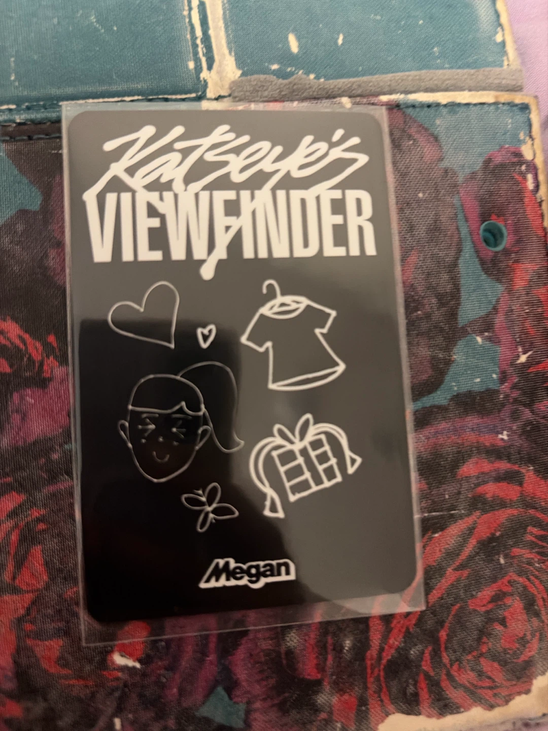Katseye's Viewfinder Megan Photocard - photo 2