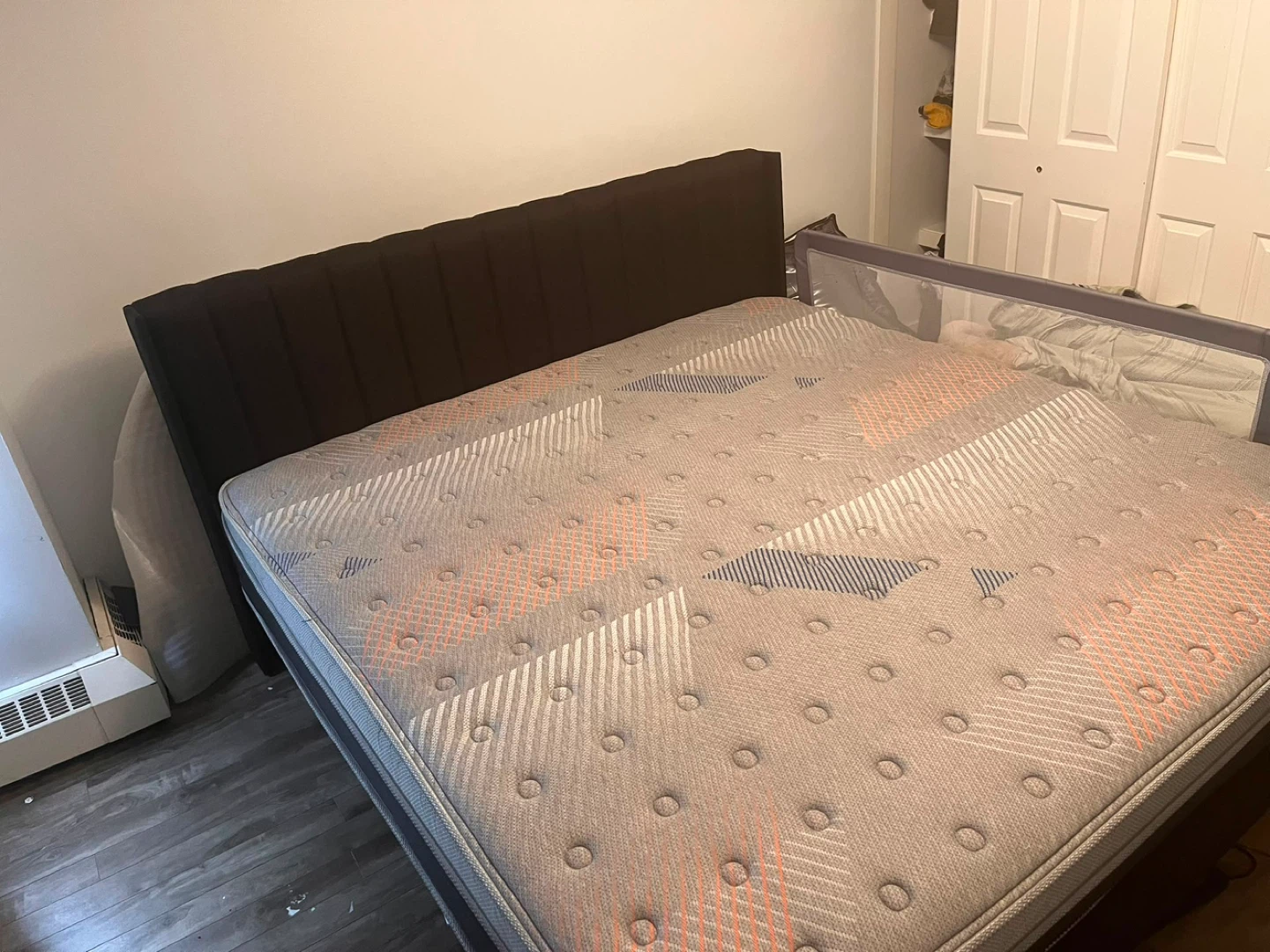 King size Serta Perfect Sleeper Performance Mattress
