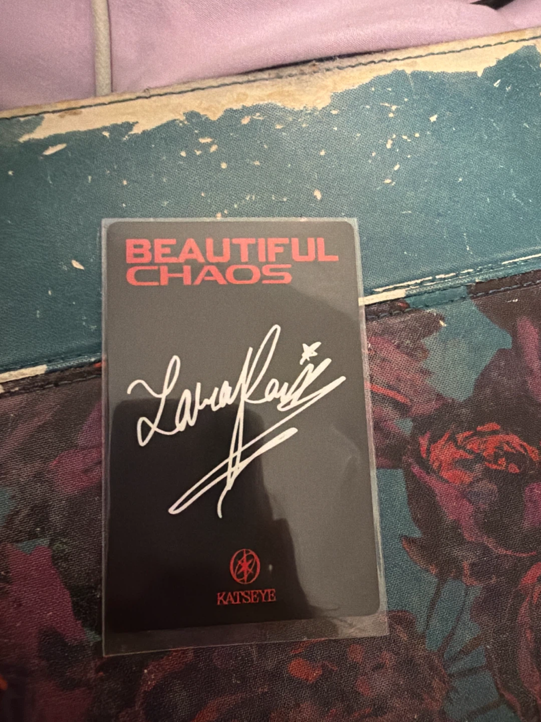 Lara Beautiful Chaos Katseye Photocard - photo 2