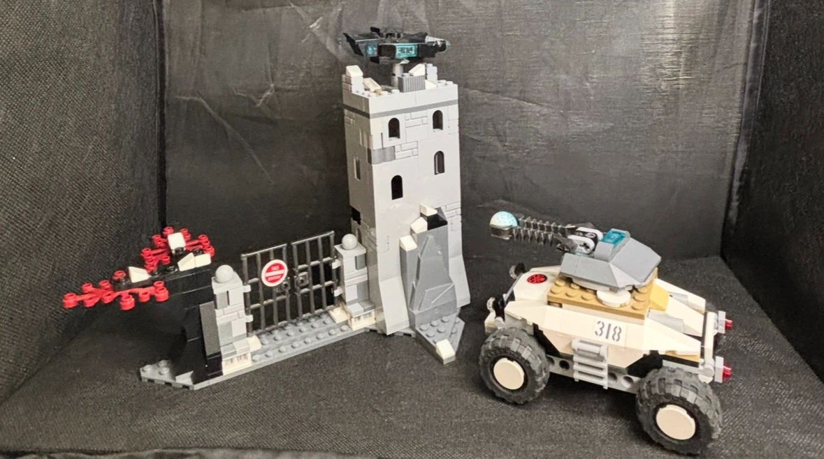 LEGO - Marvel - Age of Ultron The Hydra Fortress Smash 99% comp - photo 3