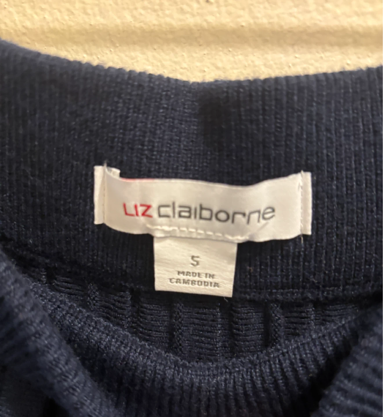 NEW-Liz Claiborne Navy Pleated Skirt Size S - photo 3