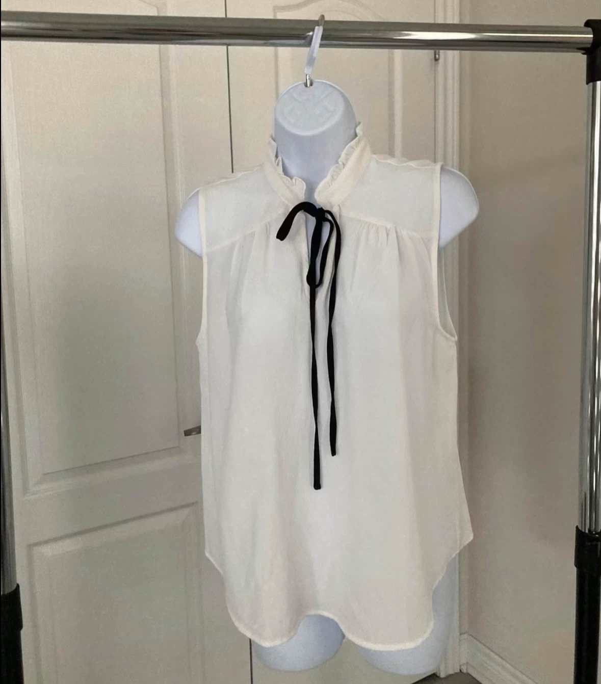 Active USA White Sleeveless Blouse - Medium