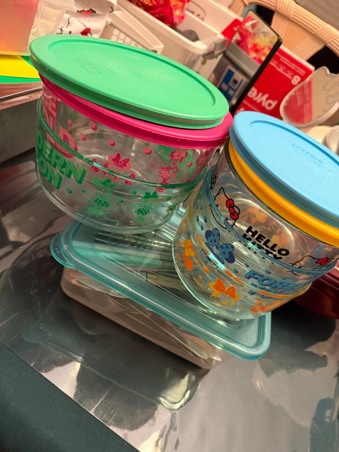 Hello Kitty and Friends Storage Containers with Cutlery Set