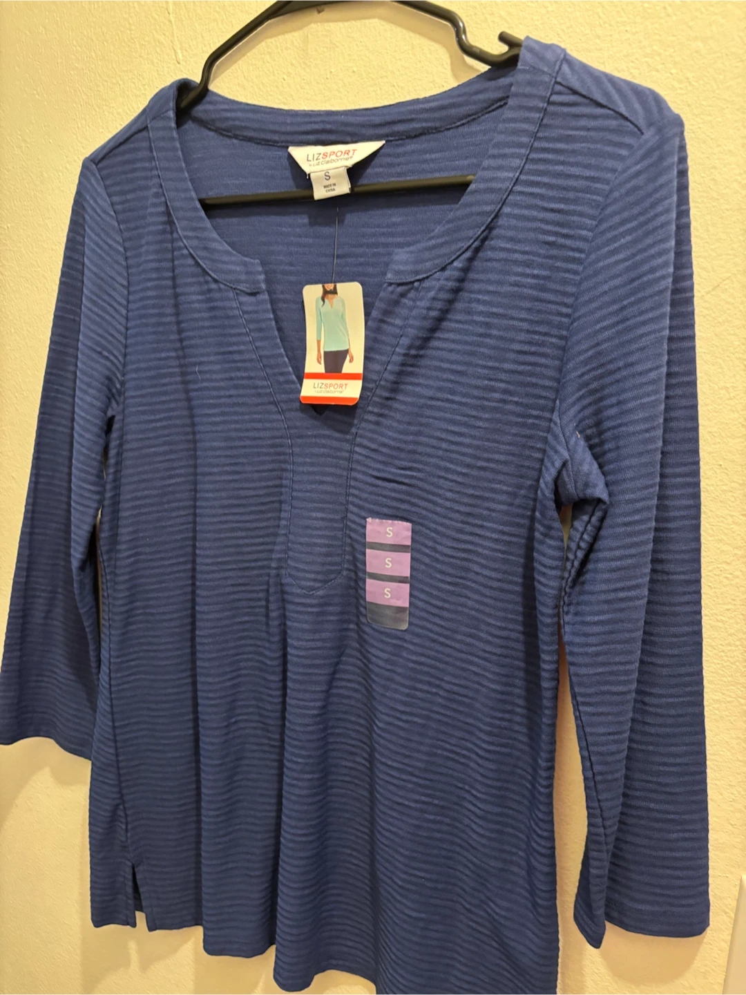NEW-Liz Sport by Liz Claiborne Blue V-Neck Top