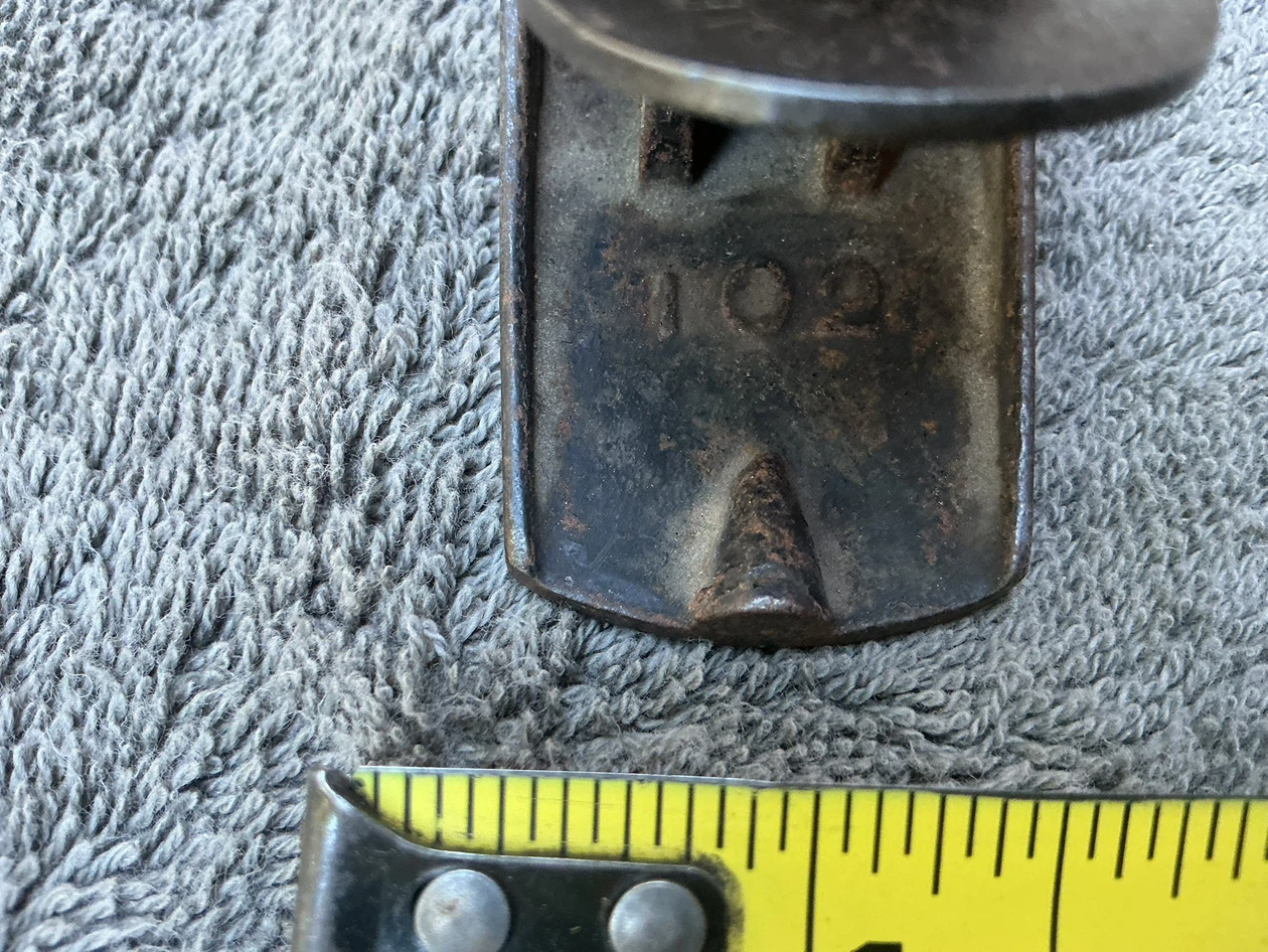 Vintage Small Unbranded Copy of STANLEY 102 Woodworking Plane - photo 2