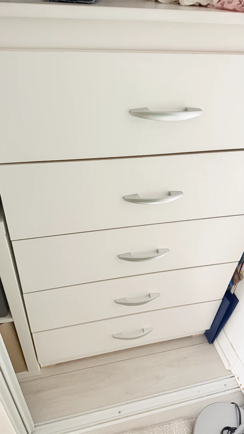 White 5-Drawer Dresser - photo 2