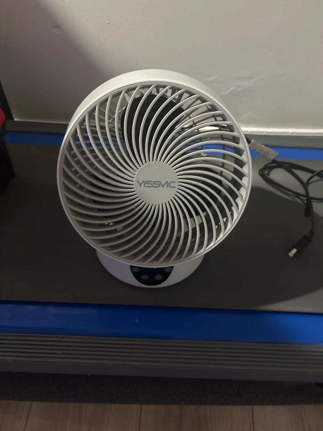 YISSVIC White Desk Fan