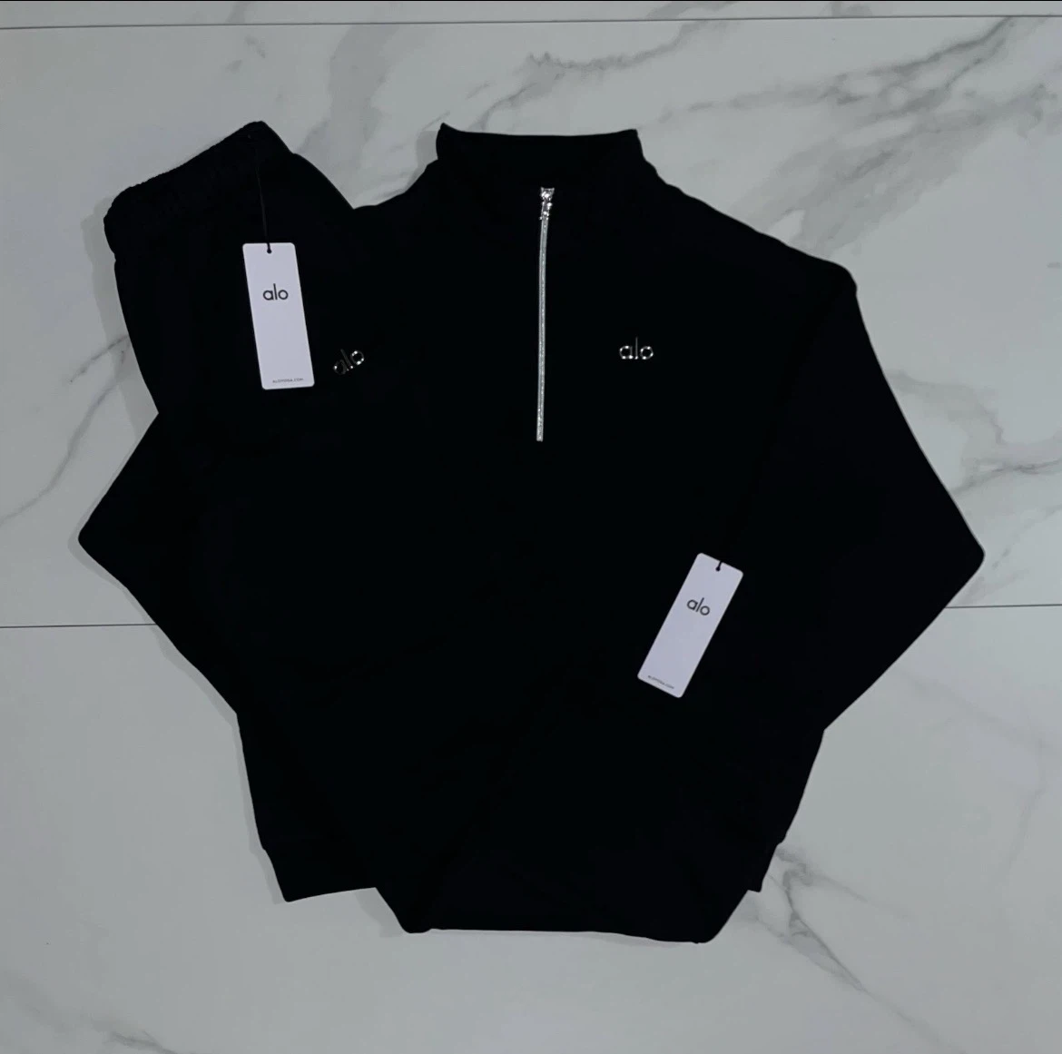 Alo Yoga Quarter Zip Pullover & Sweatpants Set - Black