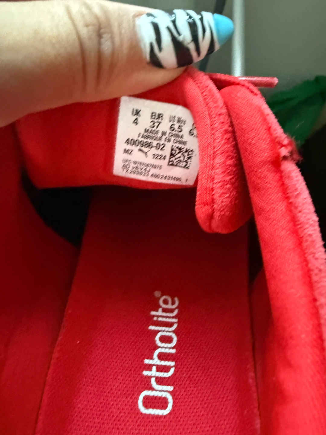 Red Puma Sneakers size 6.5-7 - photo 2