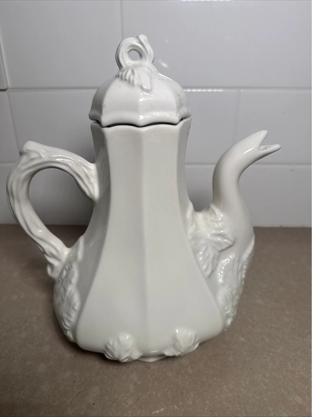 Red Cliff White Ironstone Coffee Teapot Grape Leaf Flawless - photo 2