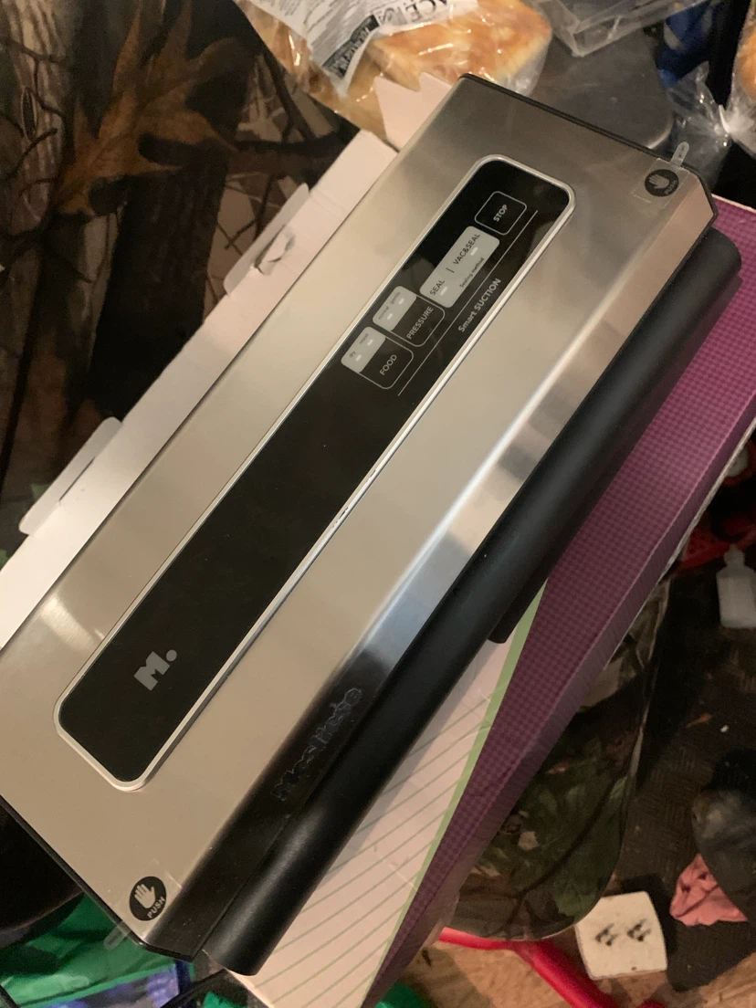 Mesliese Vaccum Sealer ( Brand new, Never used ) - photo 4