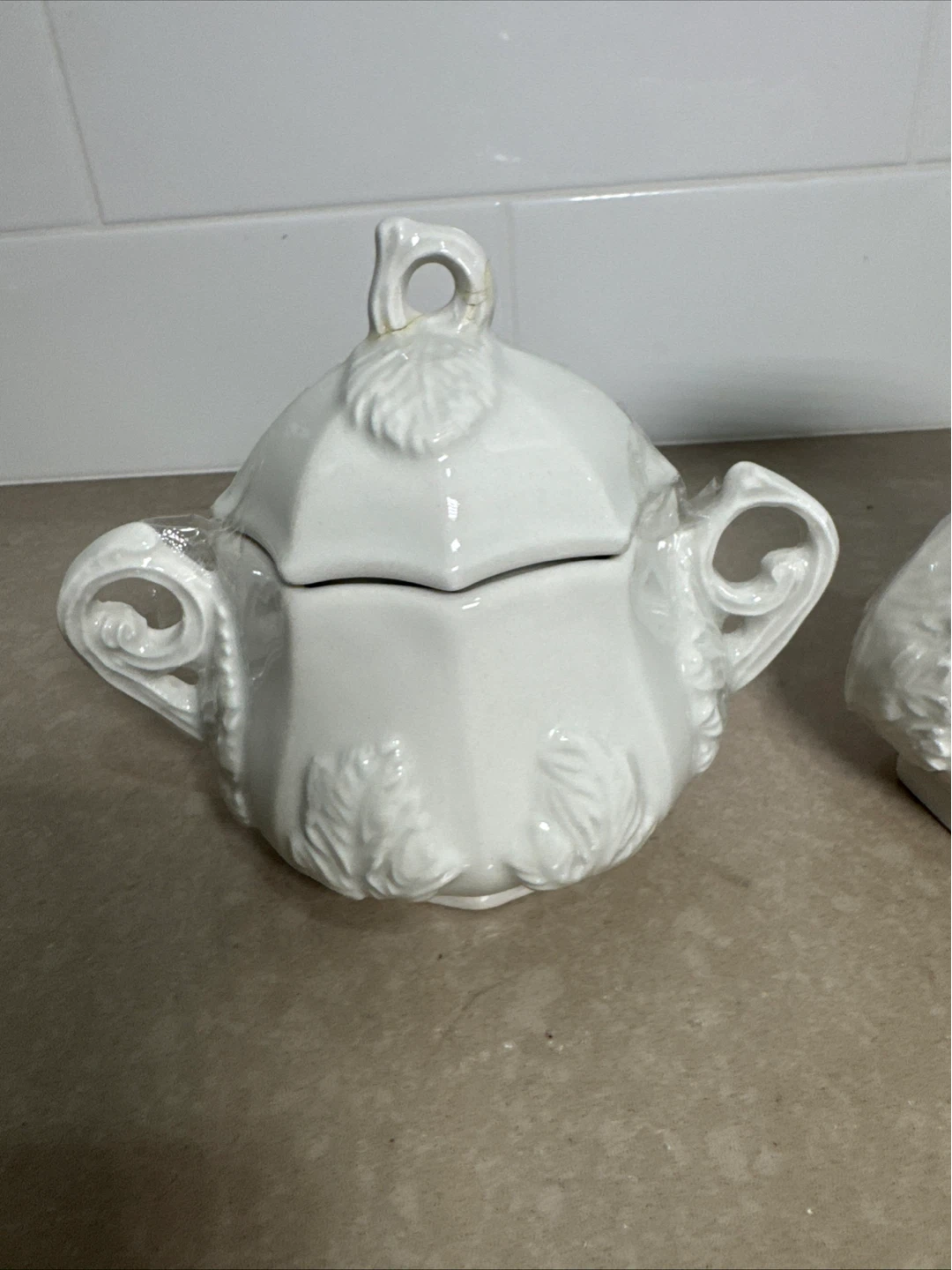 RED CLIFF White Ironstone Grape Creamer and Sugar Bowl & Lid - photo 2