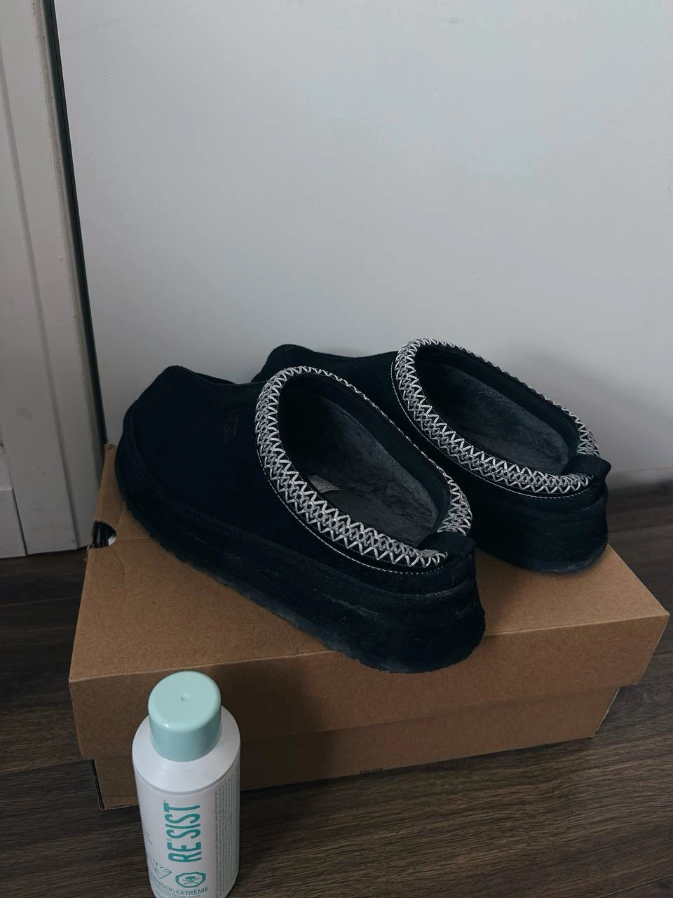 UGG TAZZ 2 – Size 10 (Black) - photo 2