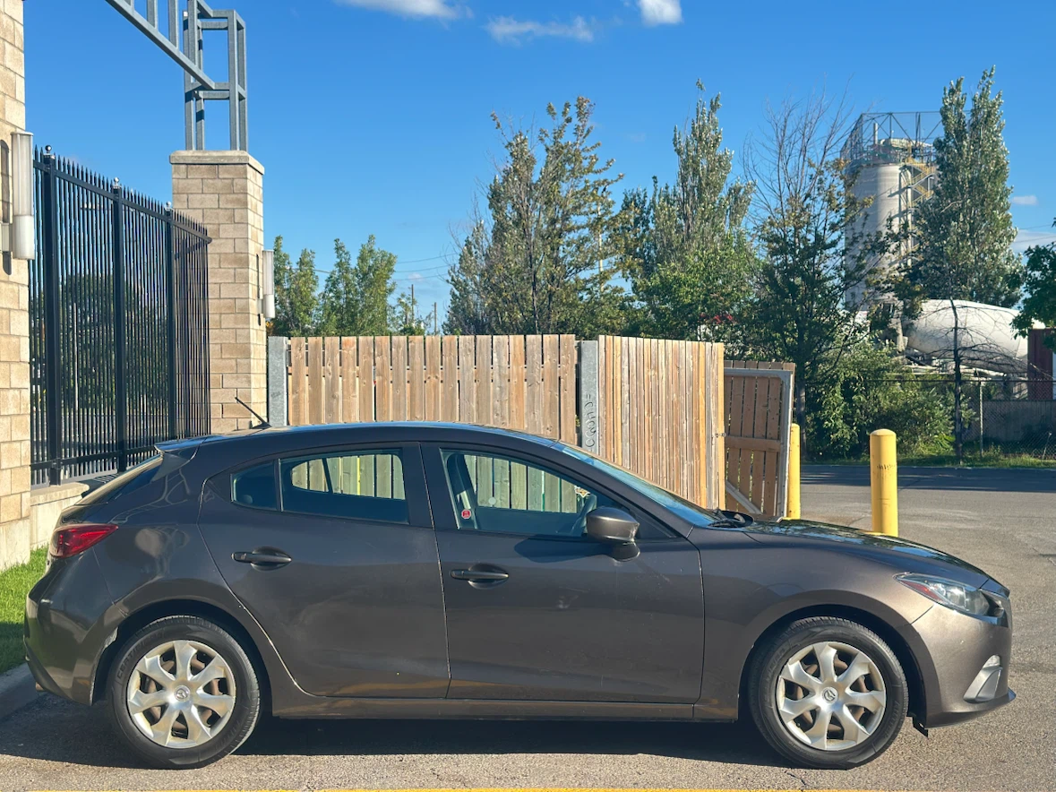 2016 Mazda 3 Hatchback / Safety Certified - photo 3